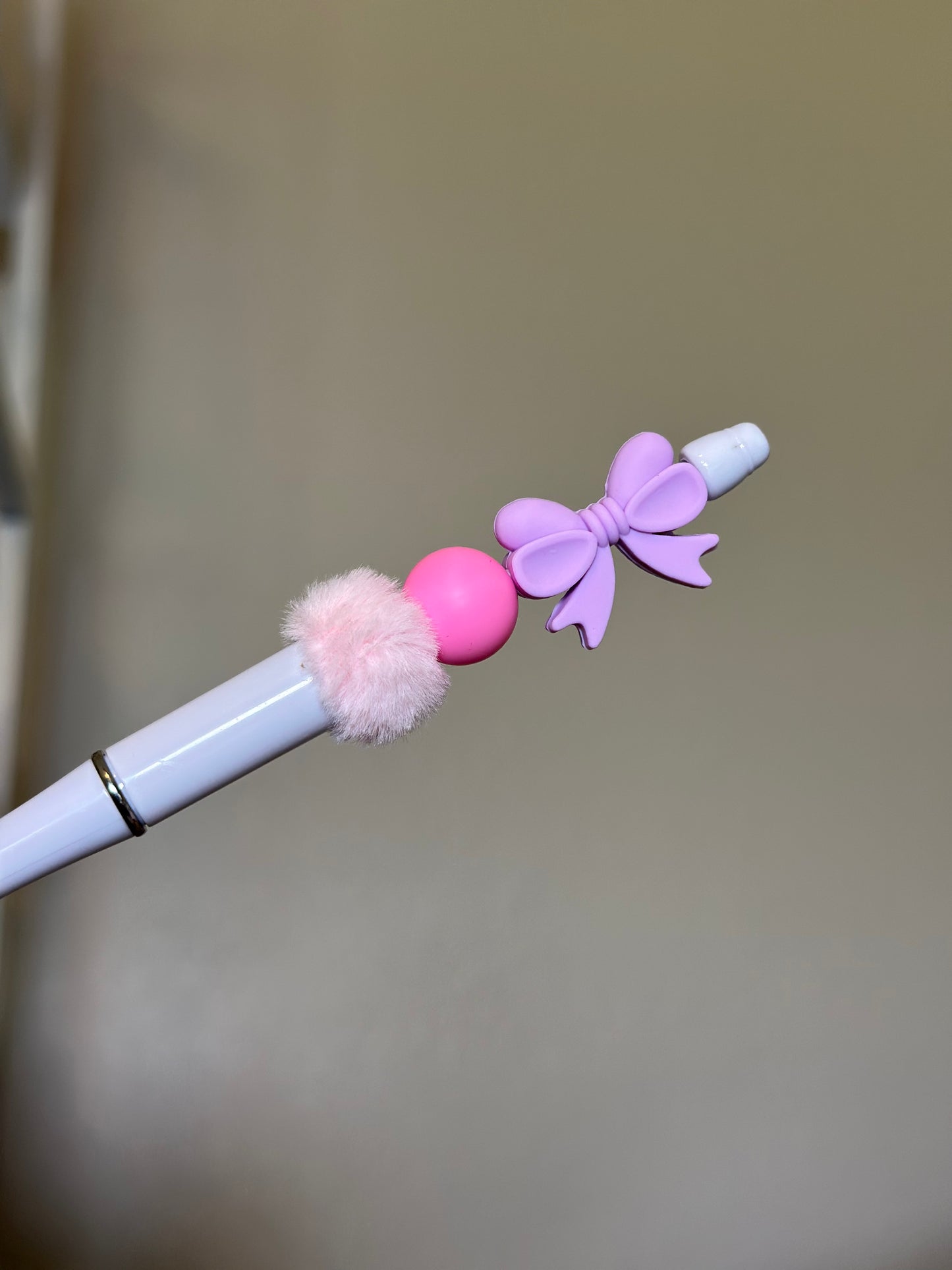 Lavender Bow (Side)