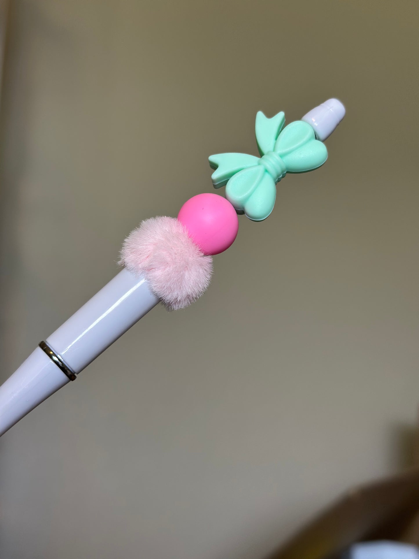 Mint Bow (Side)
